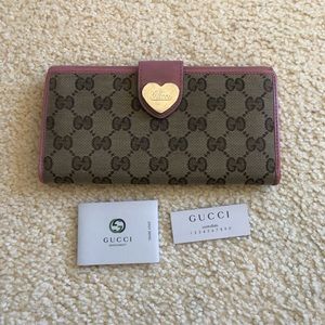 Authentic pink Gucci wallet